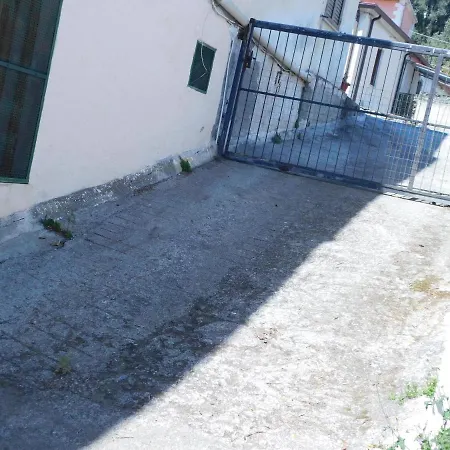San Carlo, Condofuri 公寓
